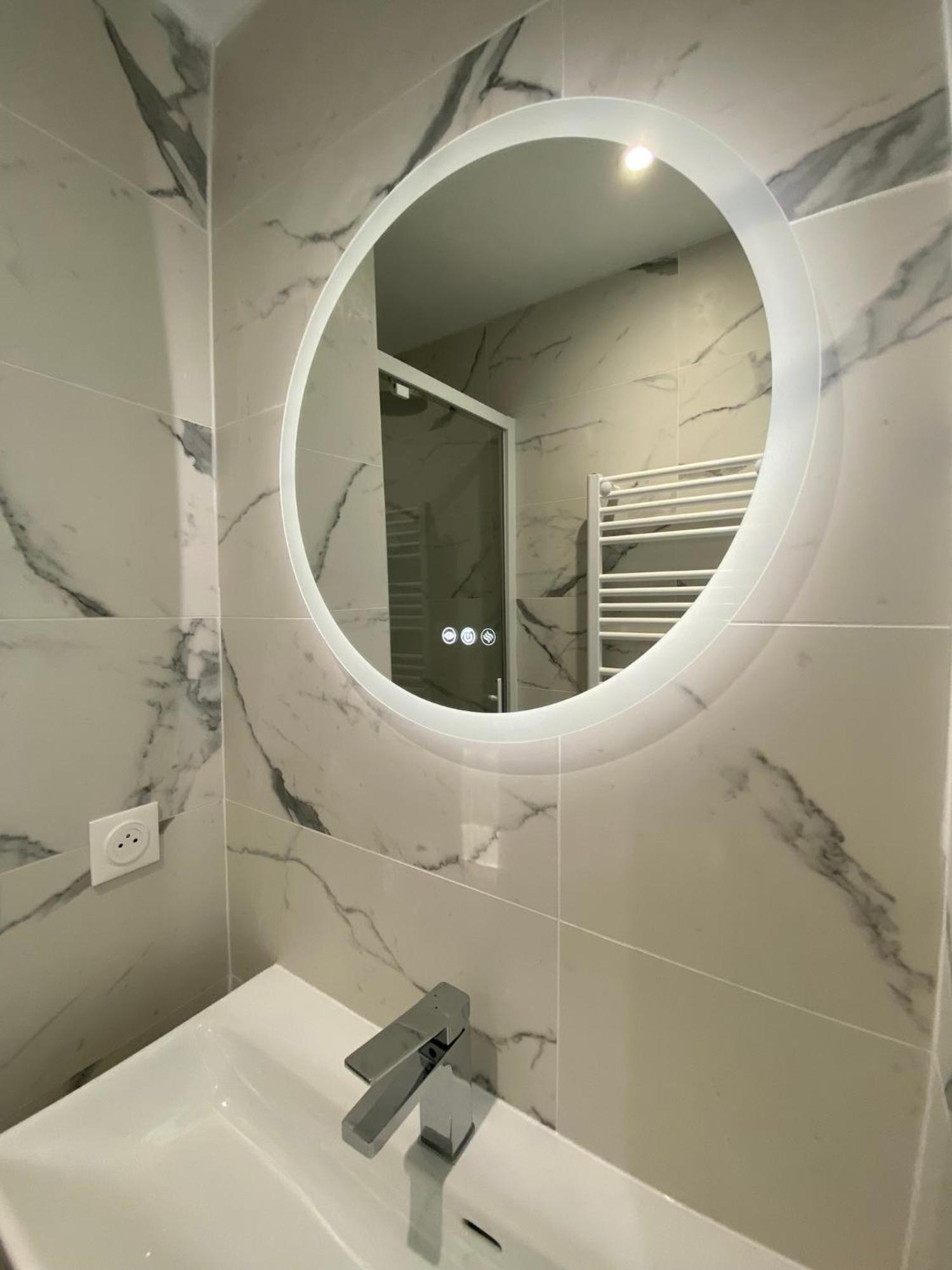 Saint-Raphaël Appartement Face Mer Et Port Santa Lucia Climatise Et Wifi מראה חיצוני תמונה