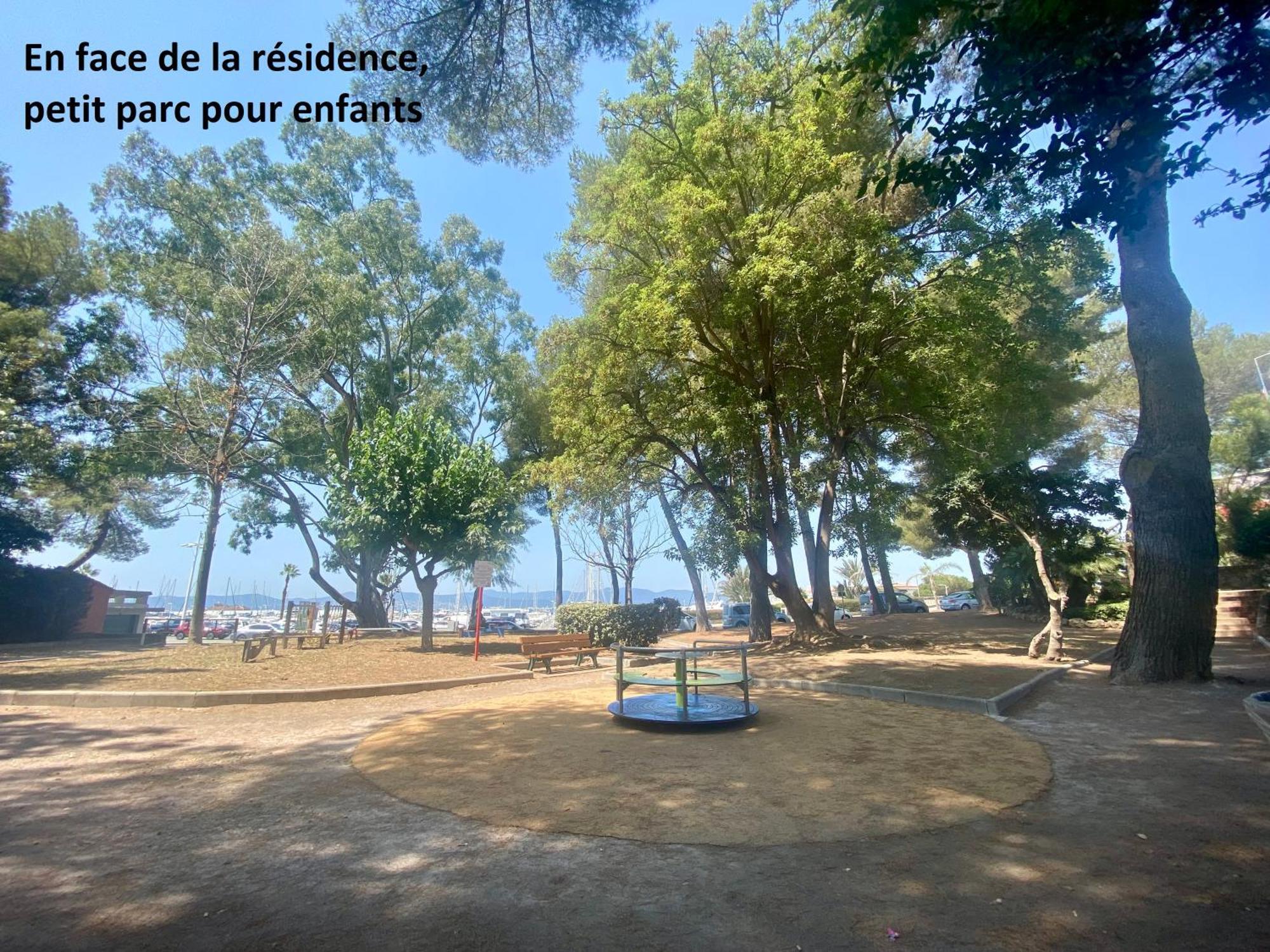 Saint-Raphaël Appartement Face Mer Et Port Santa Lucia Climatise Et Wifi מראה חיצוני תמונה